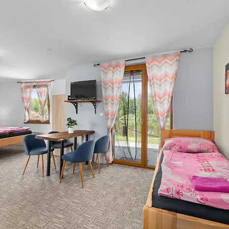 Marine Zavlahy Apartment Hrdejovice
