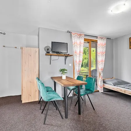 Marine Zavlahy Apartment